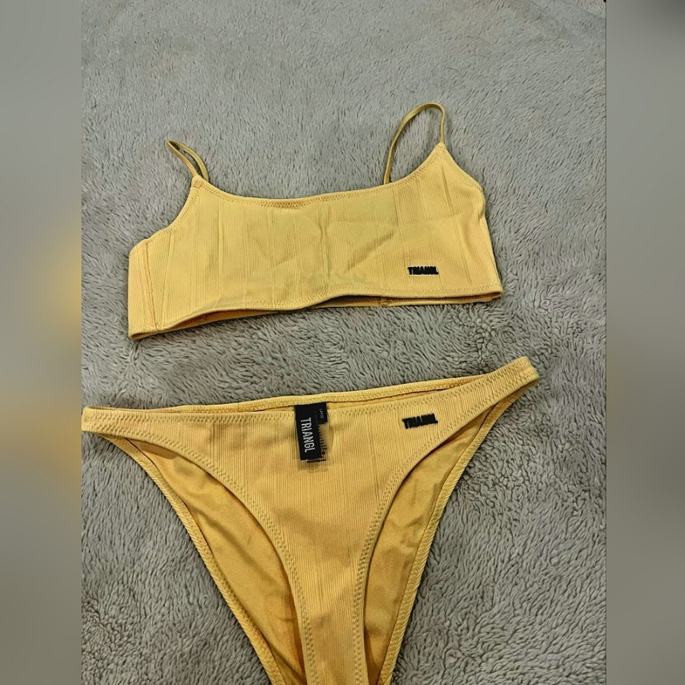 NWT Triangl Bikini set with 2 pouches